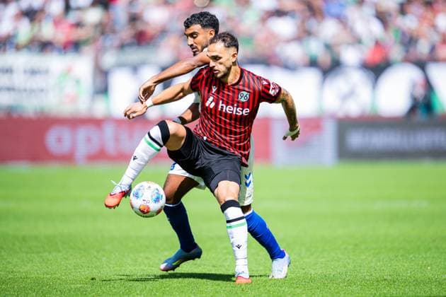23 08 2025 Soccer, 2025 2026, 2 Bundesliga, 3 Matchday, Hannover 96 1 FC Magdeburg L R Rayan Ghrieb Magdeburg , Virgil GhiÈa Hannover DFL REGULATIONS PROHIBIT ANY USE OF PHOTOGRAPHS AS IMAGE SEQUENCES AND OR QUASI VIDEO