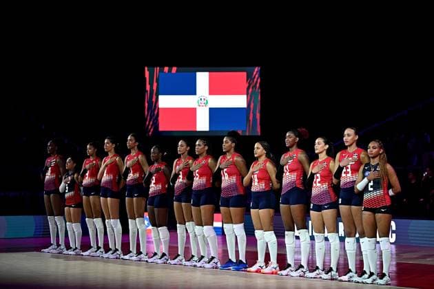 (250823) -- CHIANG MAI, Aug. 23, 2025 -- Players of of the Dominican Republic line up for the national anthem during the Preliminary Phase Pool F match between the Dominican Republic and Colombia at the Volleyball Women s World Championship, WM, Weltmeisterschaft in Chiang Mai, Thailand, Aug. 23, 2025. ) (SP)THAILAND-CHIANG MAI-VOLLEYBALL-WOMEN S WORLD CHAMPIONSHIP-COLOMBIA VS DOMINICAN REPUBLIC HouxZhaokang 