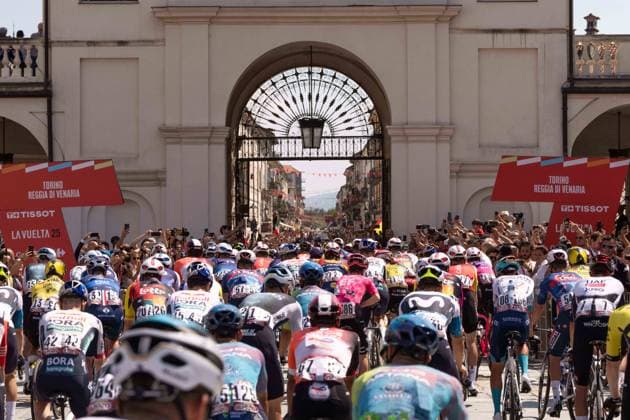 riders start from Venaria during the 1st stage of the La Vuelta, tour of Spain cycling race, from Venaria to Novara. The race starts in Piedmont, Italy, where the first four stages take place. Italy Saturday, Aug 23, 2025. - cycling  Copyright: xMarcoxAlpozzi LaPressex