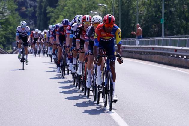The pack compete in the first stage of 80th Vuelta a Espana cycling tour in Turin, Italy, 23 August 2025. The stage covers 183 km between the cities of Tutin and Novara. First stage of Vuelta a Espana tour !ACHTUNG: NUR REDAKTIONELLE NUTZUNG!  Copyright: xJavierxLizonx GRAF1741 20250823-55017721014_1