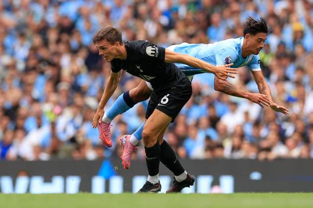 Manchester City v Tottenham Hotspur Premier League 23 08 2025. Joao Palhinha (6) of Tottenham Hotspur challenges Tijjani Reijnders (4) of Manchester City during the Premier League match between Manchester City and Tottenham Hotspur at the Etihad Stadium, Manchester, England on 23 August 2025. Manchester Etihad Stadium Manchester England Editorial use only DataCo restrictions apply See www.football-dataco.com , Copyright: xConorxMolloyx PSI-22653-0052