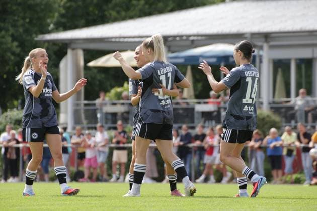 24 08 2025, xgrfx, Soccer Test Match , SC Freiburg Women Eintracht Frankfurt Women v l Goal, Nina Lührßen Eintracht Frankfurt DFL DFB REGULATIONS PROHIBIT ANY USE OF PHOTOGRAPHS as IMAGE SEQUENCES and or QUASI VIDEO Freiburg