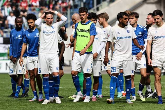 v l Silas Gnaka 1 FC Magdeburg,25 , Herbert Bockhorn 1 FC Magdeburg,7 , Dariusz Stalmach 1 FC Magdeburg,6 , Tobias Müller 1 FC Magdeburg,5 , Laurin Ulrich 1 FC Magdeburg,8 , Marcus Mathisen 1 FC Magdeburg,16 , Rayan Ghrieb 1 FC Magdeburg,29 , Noah Pesch 1 FC Magdeburg,10 , Jean Hugonet 1 FC Magdeburg,24 2 Soccer Bundesliga Season 2025 2026 Hannover 96 vs 1 FC Magdeburg in the Heinz von Heiden Arena in Hannover Action,Soccer,Man,Men,Germany,23 08 2025