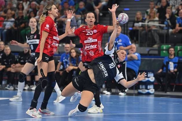 Maxi MUEHLNER Blomberg Lippe ,Action,Goal throw against Anika NIEDERWIESER Thueringer HC and Jana Leonie SCHEIB Thueringer HC , Womens Handball Super Cup 2025 HSG Blomberg Lippe vs Thueringer HC on 23 08 2025, SAP GARDEN Muenchen
