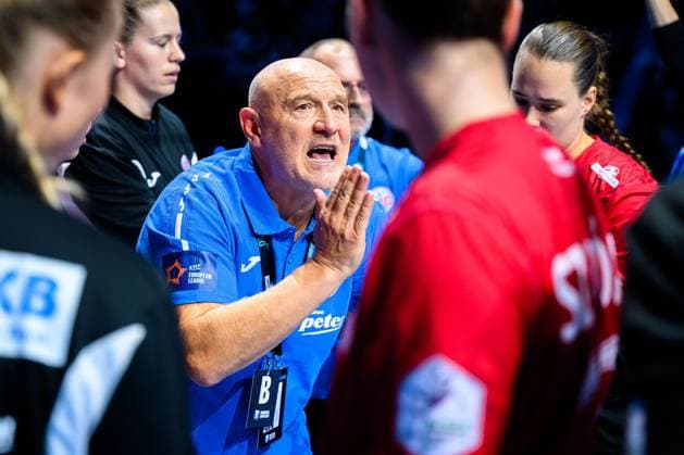 Muenchen HBF Super Cup 2025 HSG Blomberg Lippe Thueringer HC Coach Herbert Mueller Thueringer HC Muenchen SAP Garden Bayern Germany