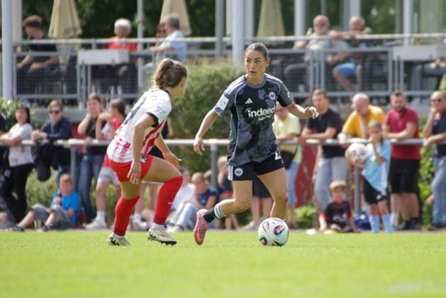 24 08 2025, xgrfx, Soccer Test Match , SC Freiburg Women Eintracht Frankfurt Women v l Nia Szenk SC Freiburg , Ereleta Memeti Eintracht Frankfurt DFL DFB REGULATIONS PROHIBIT ANY USE OF PHOTOGRAPHS as IMAGE SEQUENCES and or QUASI VIDEO Freiburg