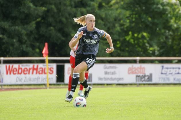 24 08 2025, xgrfx, Soccer Test Match , SC Freiburg Women Eintracht Frankfurt Women v l Laura Freigang Eintracht Frankfurt DFL DFB REGULATIONS PROHIBIT ANY USE OF PHOTOGRAPHS as IMAGE SEQUENCES and or QUASI VIDEO Freiburg
