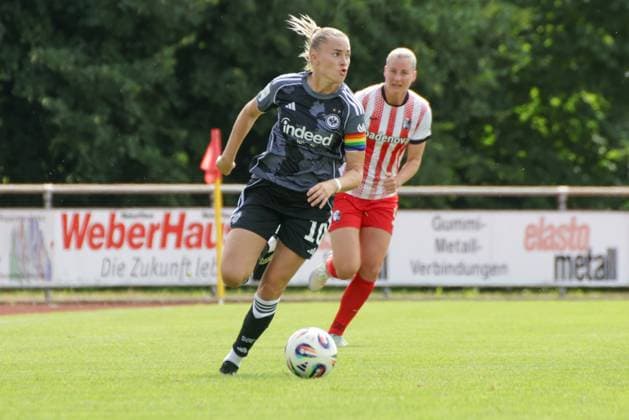 24 08 2025, xgrfx, Soccer Test Match , SC Freiburg Women Eintracht Frankfurt Women v l Laura Freigang Eintracht Frankfurt DFL DFB REGULATIONS PROHIBIT ANY USE OF PHOTOGRAPHS as IMAGE SEQUENCES and or QUASI VIDEO Freiburg