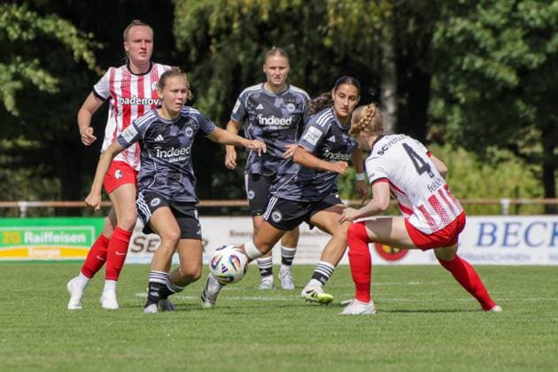 24 08 2025, xgrfx, Soccer Test Match , SC Freiburg Women Eintracht Frankfurt Women v l Jarne Teulings Eintracht Frankfurt , Meret Felde SC Freiburg DFL DFB REGULATIONS PROHIBIT ANY USE OF PHOTOGRAPHS as IMAGE SEQUENCES and or QUASI VIDEO Freiburg