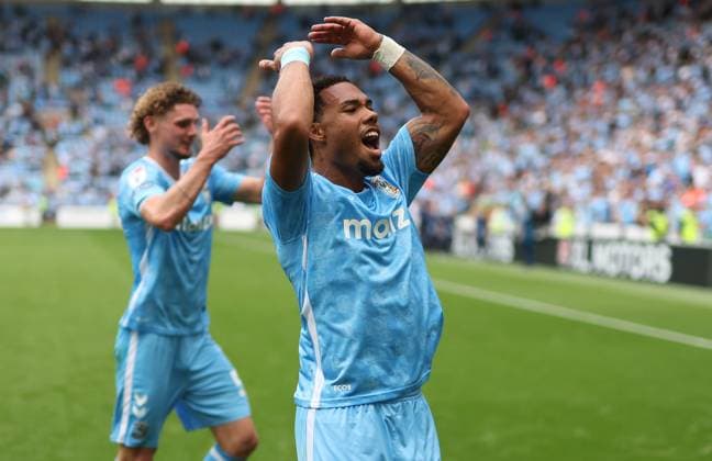 Milan van Ewijk of Coventry City celebrates at full time Coventry City v Queens Park Rangers, EFL Sky Bet Championship, Football, Coventry Building Society Arena, Coventry, UK - 23 Aug 2025Coventry Coventry Building Society Arena United Kingdom EDITORIAL USE ONLY No use with unauthorised audio, video, data, fixture lists, club league logos or live services. Online in-match use limited to 120 images, no video emulation. No use in betting, games or single club league player publications.  Copyright: xKieranxMcManus Shutterstockx 15451828ec