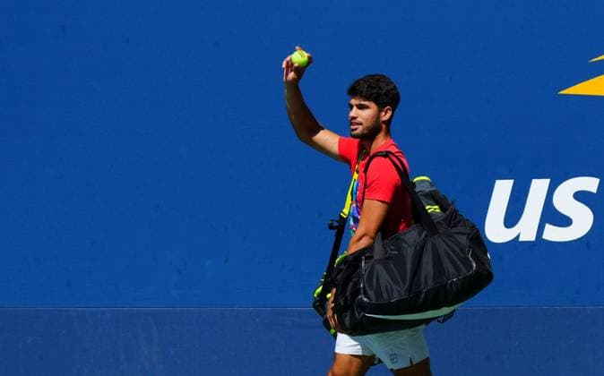 Carlos Alcaraz 2025 US Open, Saturday Previews, USTA Billie Jean King National Tennis Center, New York, USA - 23 Aug 2025New York USTA Billie Jean King National T New York (NY) United States of America  Copyright: xJavierxGarcia Shutterstockx 15451039ad