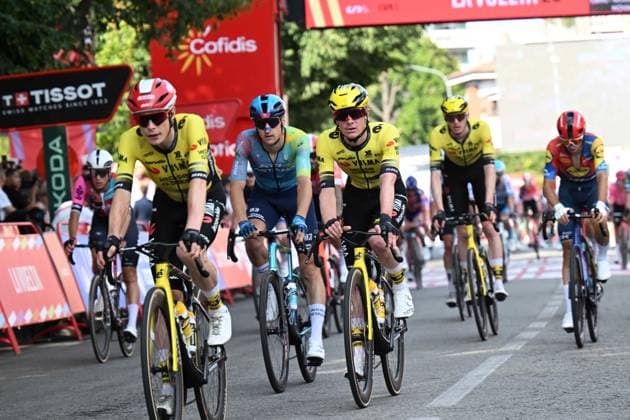 23-08-2025 Vuelta A Espana; Tappa 01 Venaria Reale - Novara; 2025, Visma - Lease A Bike; Vingegaard, Jonas; Tulett, Ben; Novara; 