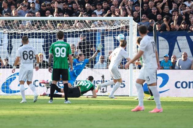 Scott McTominay of SSC Napoli scores a first goal of the match during the soccer match between US Sassuolo Calcio and SSC Napoli, MD1 of Serie A Enilive Italian soccer championship 2025 2026 at Mapei Stadium on August 23, 2025, Reggio Emilia, Italy.  Copyright: xRobertoxTommasini IPAxSportx xipa-agency.netx xx IPA_63059644 IPA_Agency_IPA63059644