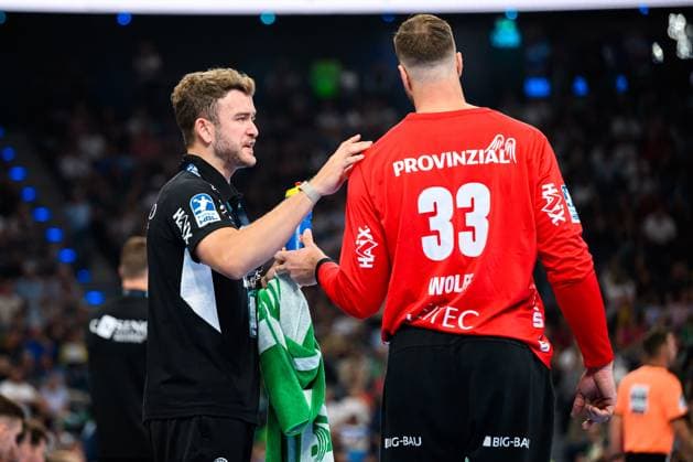 Muenchen HBL Super Cup 2025 Fuechse Berlin THW Kiel Goalkeeper Gonzalo Perez de Vargas THW Kiel , Goalkeeper Andreas Wolff THW Kiel Muenchen SAP Garden Bayern Germany