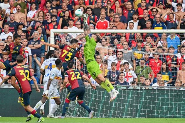 LecceÕs goalkeeper Wladimiro Falcone in action during the Serie A soccer match between Genoa and Lecce at the Luigi Ferraris Stadium in Genoa, Italy - Saturday, August 23, 2025. - Soccer .  Copyright: xTanoxPecoraro LaPressex