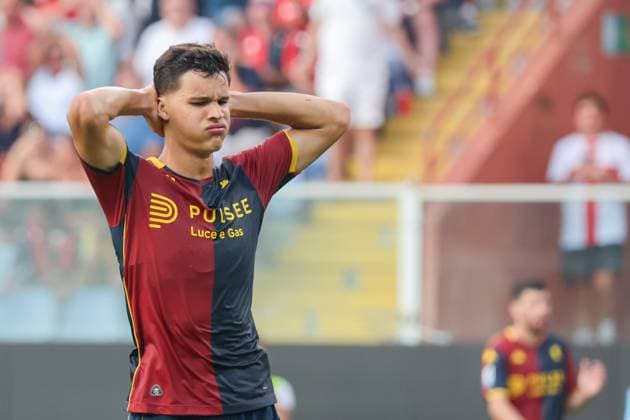 GenoaÕs Valentin Carboni delusion during the Serie A soccer match between Genoa and Lecce at the Luigi Ferraris Stadium in Genoa, Italy - Saturday, August 23, 2025. - Soccer .  Copyright: xTanoxPecoraro LaPressex