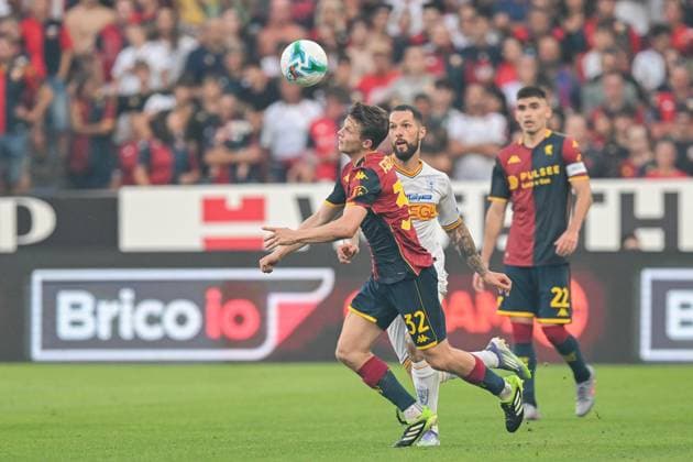 GenoaÕs Morten Frendrup in action during the Serie A soccer match between Genoa and Lecce at the Luigi Ferraris Stadium in Genoa, Italy - Saturday, August 23, 2025. - Soccer .  Copyright: xTanoxPecoraro LaPressex