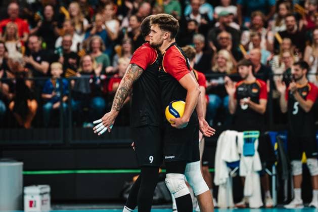 Volleyball international match Germany vs. Belgium, 23 08 25 Georg Grozer Germany, 9 cheers with Erik Röhrs Germany, 19 Volleyball, international match Germany vs. Belgium on 23 08 2025 at the LKH Arena, Lüneburg Copyright: xBEAUTIFULxSPORTS Tonhäuserx