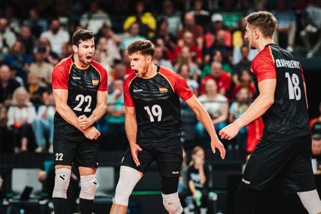 Volleyball international match Germany vs Belgium, 23 08 25 Erik Röhrs Germany, 19 cheers with Tobias Brand Germany, 22 and Florian Krage Germany, 18 Volleyball, international match Germany vs Belgium on 23 08 2025 in the LKH Arena, Lüneburg Copyright: xBEAUTIFULxSPORTS Tonhäuserx