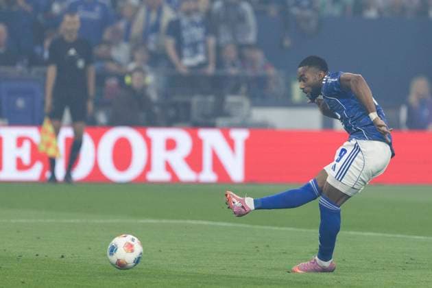 2 Fußball Bundesliga, FC Schalke 04 VfL Bochum 23 08 2025 Moussa Sylla FC Schalke 04, 9 2 Fußball Bundesliga, FC Schalke 04 VfL Bochum, 3 Spieltag, am 23 08 2025, Veltins Arena, Gelsenkirchen DFL regulations prohibit any use of photographs as image sequences and or quasi video Copyright: xBEAUTIFULxSPORTS Meuselx