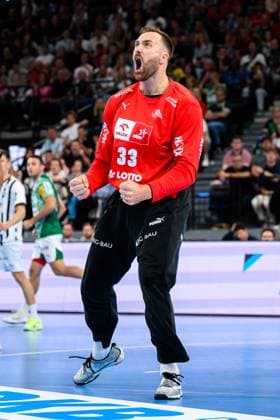 Muenchen HBL Super Cup 2025 Fuechse Berlin THW Kiel Goalkeeper Andreas Wolff THW Kiel Muenchen SAP Garden Bayern Germany