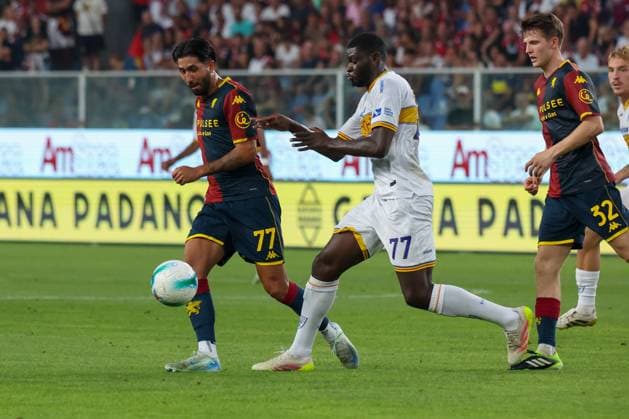 Serie A, Day 1, 23-08-2023, Genova, Stadio Ferraris, Genoa - Lecce, in the photo: Ellertsson and Kaba  Copyright: xGabrielexSiri IPAxSportx xipa-agency.netx xx IPA_63065712 IPA_Agency_IPA63065712