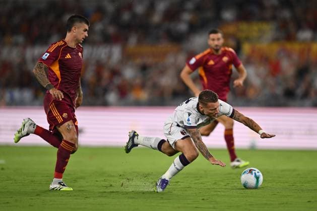 Sport Bilder des Tages Ciro Immobile of Bologna F.C. is in action during the 1st day of the Serie A Championship between A.S. Roma and Bologna F.C at the Olympic Stadium on August 23, 2025 in Rome, Italy.  Copyright: xDomenicoxCippitelli IPAxSportx xipa-agency.netx xx IPA_63065756 IPA_Agency_IPA63065756
