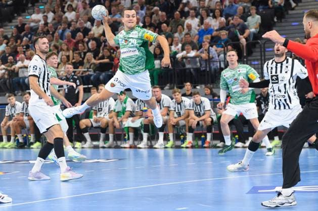 Tim Freihöfer (20 Füchse Berlin) with a throw on goal during the DHB Supercup match between Füchse Berlin and THW Kiel, SAP Garden, Munich, Germany. (Sven Beyrich SPP) Copyright: xSvenxBeyrich SPPx spp-en-SvBe-SvBe-20250823-ND5_2253