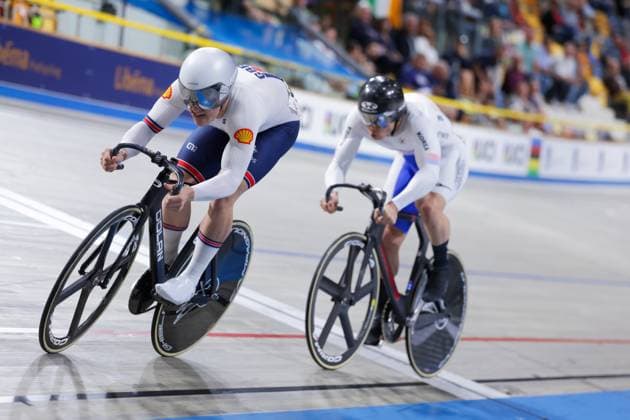 2025 UCI Junior Track World Championships Picture by Alex Whitehead SWpix.com - 23 08 2025 - Cycling - 2025 UCI Junior Track World Championships - Omnisport, Apeldoorn, Netherlands - Men Sprint Final for Gold - Archie Gill (Great Britain), Taeho Choi (Korea) Copyright: x xSWpix.comx(t axPhotographyxHubxLtd)xAlexxWhitehead SWpix.comx SWP-3030-1062