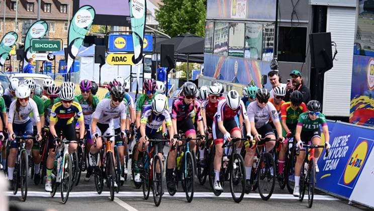 23 08 2025 xkhx Lidl Deutschland Tour 2025 3 stage from Arnsberg to Kassel The LichtBlick Newcomer Tour is a junior race for U17 women