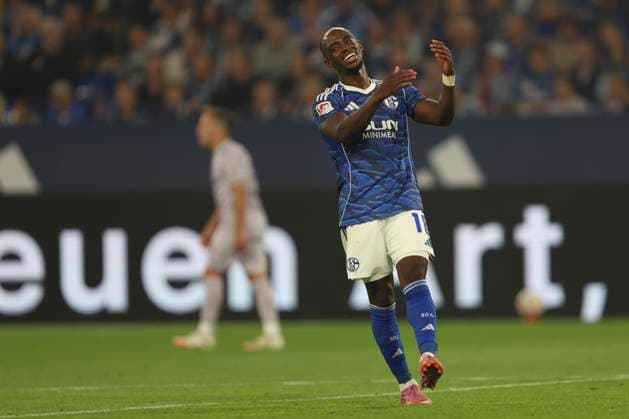 Christopher Antwi Adjei FC Schalke 04 gestures, gestures during the 2 Bundesliga match between FC Schalke 04 and VfL Bochum, Veltins Arena on August 23, 2025 in Gelsenkirchen, Germany Photo by Oliver Kaelke DeFodi Images Christopher Antwi Adjei FC Schalke 04 gestures during the 2 Bundesliga match between FC Schalke 04 and VfL Bochum at Veltins Arena on August 23, 2025 in Gelsenkirchen, Germany Photo by Oliver Kaelke DeFodi Images DFB DFL REGULATIONS PROHIBIT ANY USE OF PHOTOGRAPHS AS IMAGE SEQUENCES AND OR QUASI VIDEO Photo by Oliver Kaelke DeFodi Images