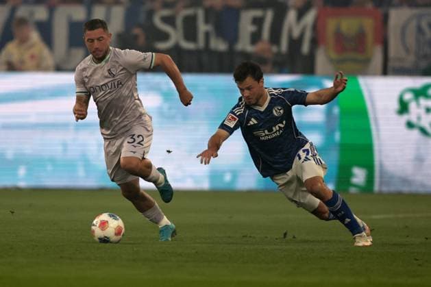 Koji Miyoshi VfL Bochum and Adrian Gantenbein FC Schalke 04 at the match of the 2 Bundesliga season 2025 26 FC Schalke 04 VfL Bochum 1848 Copyright Thomas Pakusch