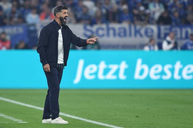 Soccer 2 Bundesliga 3 Matchday FC Schalke 04 VfL Bochum on 23 08 2025 at the Veltins Arena in Gelsenkirchen Miron Muslic Coach Head Coach Schalke DFL regulations prohibit any use of photographs as image sequences and or quasi video xRx