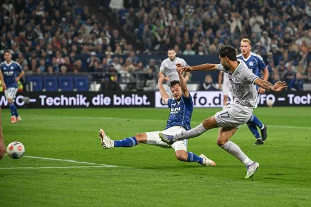 Goal for 0 1 by Gerrit Holtmann 17 Vfl Bochum , FC Schalke 04 vs VfL Bochum , Soccer, 2 Bundesliga, 3 Matchday, 23 08 2025 DFB regulations prohibit any use of photographs as image sequences and or quasi video Gelsenkirchen Nordrhein Westfalen Germany Copyright: xkolbert-press MarcxNiemeyerx