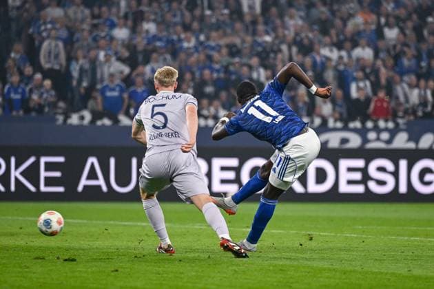23 08 2025, Soccer, 2 Bundesliga, Season 2025 2026, Matchday 3, FC Schalke 04 VfL Bochum, Bryan Lasme FC Schalke 04 scores the goal for 2 1, xRHR PHOTO YYx Copyright: KROEGER RHR-FOTOx RHR-FOTO YY