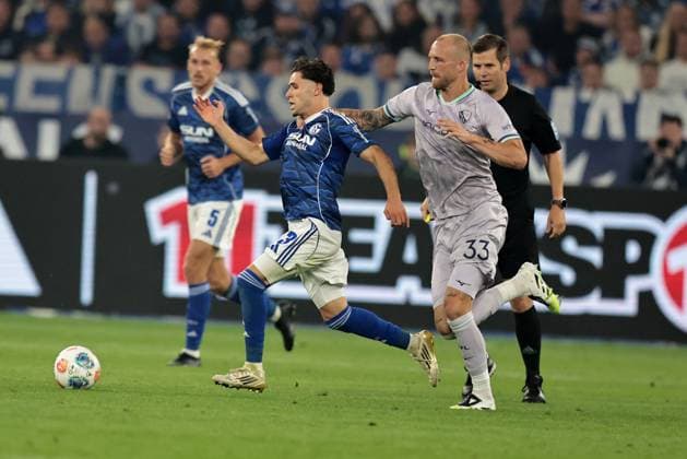Soufiane El Faouzi FC Schalke 04 and Philipp Strompf VfL Bochum at the match of the 2 Bundesliga season 2025 26 FC Schalke 04 VfL Bochum 1848 Copyright Thomas Pakusch