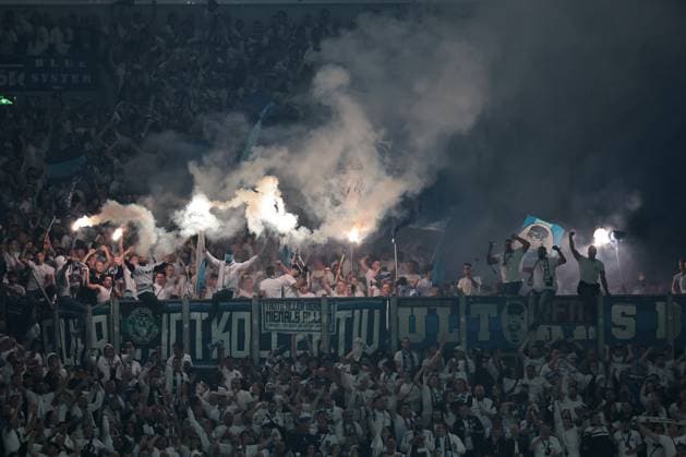 Fans of VfL Bochum at the match of the 2 Bundesliga season 2025 26 FC Schalke 04 VfL Bochum 1848 Copyright Thomas Pakusch