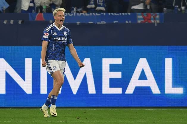 Finn Porath FC Schalke 04 celebrates after scoring his team™s first goal during the 2 Bundesliga match between FC Schalke 04 and VfL Bochum at Veltins Arena on August 23, 2025 in Gelsenkirchen, Germany, Germany Photo by Ralf Treese DeFodi Images Finn Porath FC Schalke 04 celebrates after scoring his team™s first goal during the 2 Bundesliga match between FC Schalke 04 and VfL Bochum at Veltins Arena on August 23, 2025 in Gelsenkirchen, Germany Photo by Ralf Treese DeFodi Images Photo by Ralf Treese DeFodi Images