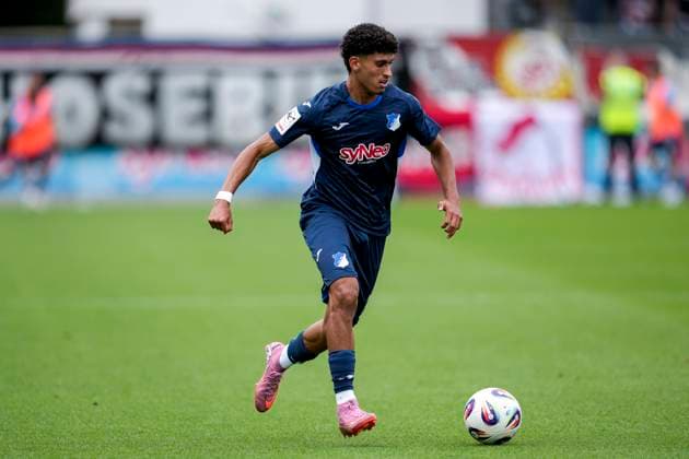 Ayoube Amaimouni Echghouyab TSG II, 7 , on the ball, cropped, full body, single image, single photo, action, action, 23 08 2025, Sinsheim Germany , Football, 3 Liga, TSG 1899 Hoffenheim II FC Energie Cottbus, DFB DFL REGULATIONS PROHIBIT ANY USE OF PHOTOGRAPHS AS IMAGE SEQUENCES AND OR QUASI VIDEO xozx