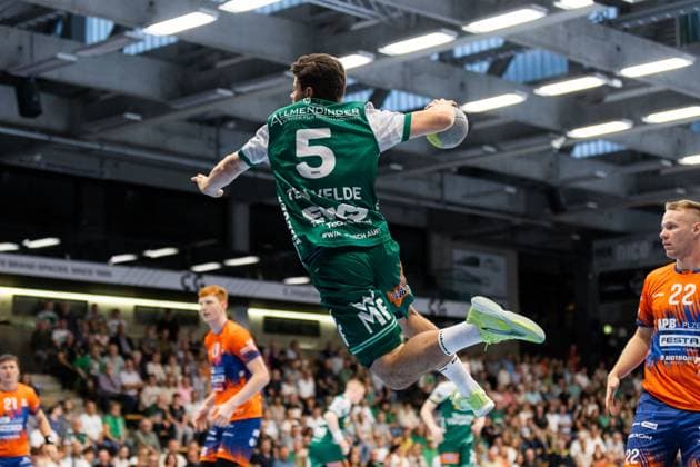 Rutger TEN VELDE FRISCH AUF Goeppingen, 05 scores a goal, Action, Goal throw FRISCH AUF Goeppingen FAG vs SKK Talent Pilsen, Handball, Men, Players Night, Test match, Season opening, Season 2025 2026, 23 08 2025 FRISCH AUF Goeppingen FAG vs SKK Talent Pilsen, Handball, Men, Players Night, Test match, Season opening, Season 2025 2026, 23 08 2025 Goeppingen Copyright: xEibnerxPressefoto OliverxSchmidtx EP_OST
