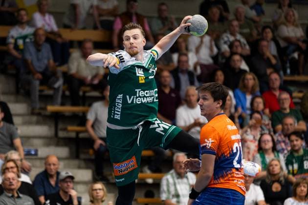 Erik PERSSON FRISCH AUF Goeppingen, 22 scores a goal, Action, Goal throw fFRISCH AUF Goeppingen FAG vs SKK Talent Pilsen, Handball, Men, Players Night, Test match, Season opening, Season 2025 2026, 23 08 2025 FRISCH AUF Goeppingen FAG vs SKK Talent Pilsen, Handball, Men, Players Night, Test match, Season opening, Season 2025 2026, 23 08 2025 Goeppingen Copyright: xEibnerxPressefoto OliverxSchmidtx EP_OST