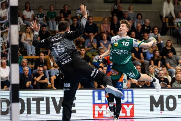 Fynn HOFELE FRISCH AUF Goeppingen, 12 scores a goal, Action, Goal throw FRISCH AUF Goeppingen FAG vs SKK Talent Pilsen, Handball, Men, Players Night, Test match, Season opening, Season 2025 2026, 23 08 2025 FRISCH AUF Goeppingen FAG vs SKK Talent Pilsen, Handball, Men, Players Night, Test match, Season opening, Season 2025 2026, 23 08 2025 Goeppingen Copyright: xEibnerxPressefoto OliverxSchmidtx EP_OST