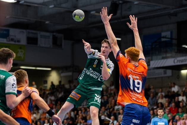 Oskar NEUDECK FRISCH AUF Goeppingen, 02 scores a goal, Action, Goal throw FRISCH AUF Goeppingen FAG vs SKK Talent Pilsen, Handball, Men, Players Night, Test match, Season opener, Season 2025 2026, 23 08 2025 FRISCH AUF Goeppingen FAG vs SKK Talent Pilsen, Handball, Men, Players Night, Test match, Season opener, Season 2025 2026, 23 08 2025 Goeppingen Copyright: xEibnerxPressefoto OliverxSchmidtx EP_OST