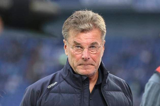 Trainer Dieter Hecking VfL Bochum looks on during the 2 Bundesliga match between FC Schalke 04 and VfL Bochum, Veltins Arena on August 23, 2025 in Gelsenkirchen, Germany Photo by Oliver Kaelke DeFodi Images Trainer Dieter Hecking VfL Bochum looks on during the 2 Bundesliga match between FC Schalke 04 and VfL Bochum at Veltins Arena on August 23, 2025 in Gelsenkirchen, Germany Photo by Oliver Kaelke DeFodi Images DFB DFL REGULATIONS PROHIBIT ANY USE OF PHOTOGRAPHS AS IMAGE SEQUENCES AND OR QUASI VIDEO Photo by Oliver Kaelke DeFodi Images