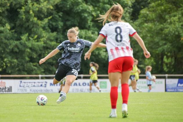 24 08 2025, xgrfx, Soccer Test Match , SC Freiburg Women Eintracht Frankfurt Women v l Jella Veit Eintracht Frankfurt DFL DFB REGULATIONS PROHIBIT ANY USE OF PHOTOGRAPHS as IMAGE SEQUENCES and or QUASI VIDEO Freiburg