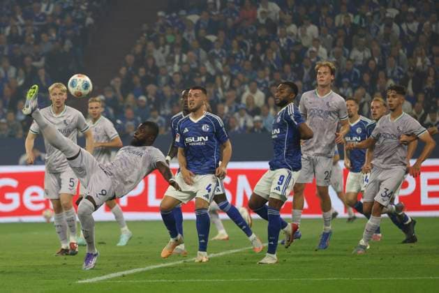 Ibrahim Sissoko VfL Bochum in action, on the ball, single action during the 2 Bundesliga match between FC Schalke 04 and VfL Bochum, Veltins Arena on August 23, 2025 in Gelsenkirchen, Germany Photo by Oliver Kaelke DeFodi Images Ibrahim Sissoko VfL Bochum controls the ball during the 2 Bundesliga match between FC Schalke 04 and VfL Bochum at Veltins Arena on August 23, 2025 in Gelsenkirchen, Germany Photo by Oliver Kaelke DeFodi Images DFB DFL REGULATIONS PROHIBIT ANY USE OF PHOTOGRAPHS AS IMAGE SEQUENCES AND OR QUASI VIDEO Photo by Oliver Kaelke DeFodi Images