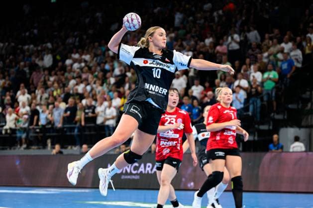 Muenchen HBF Super Cup 2025 HSG Blomberg Lippe Thueringer HC Maxi Muehlner Blomberg Muenchen SAP Garden Bayern Germany