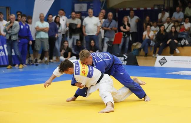 23 08 2025 xhpx Offenbach am Main 1 Judo Bundesliga 1 JC Samurai Offenbach vs JSV Speyer Markus Seifert Samurai vs Franz Haettich Speyer