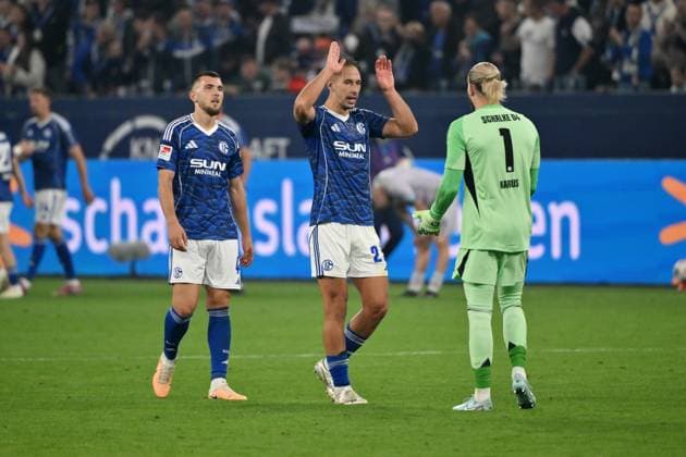 Cheering after the final whistle, from left , Hasan Kurucay FC Schalke 04 , Hasan Kurucay, Nikola Katic FC Schalke 04 , Goalkeeper Loris Karius Schalke 04 23 08 2025, Soccer 2 Bundesliga, Season 2025 2026, Matchday 3, FC Schalke 04 VfL Bochum 2 1 DFL regulations prohibit any use of photographs as image sequences and or quasi video Gelsenkirchen Veltins Arena Nordrhein Westfalen Germany Team2
