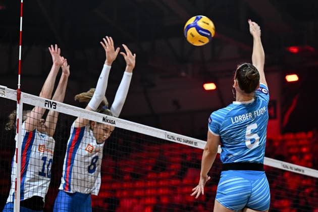 Czechia v Slovenia - FIVB Women s Volleyball World Championship, WM, Weltmeisterschaft NAKHON RATCHASIMA, THAILAND - AUGUT 24: Fatoumatta Sillah (6) of Slovenia in action during FIVB Women s Volleyball World Championship between Czechia and Slovenia at Korat Chatchai Hall in Nakhon Ratchasima, Thailand on August 24, 2025. Mustafa Hatipoglu Anadolu Nakhon Ratchasima Thailand. Editorial use only. Please get in touch for any other usage.  Copyright: x2025xAnadoluxMustafaxHatipoglux
